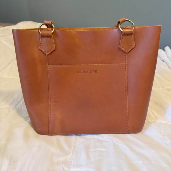 Portland Leather Market Tote - Picture 1 of 2
